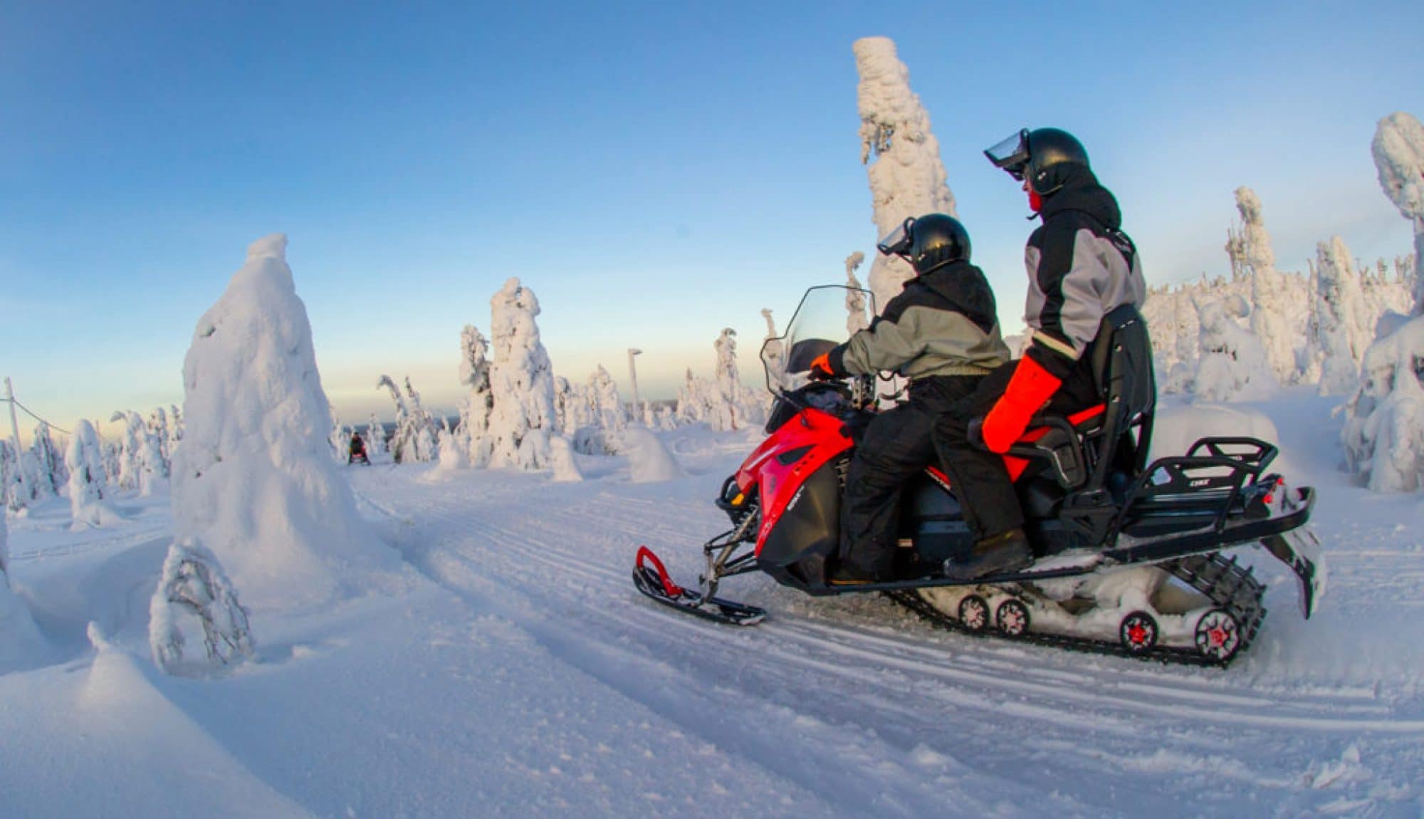 Hotel Iso-Syöte Lapland Finland winter activities snowmobile wilderness safari moottorikelkkasafari