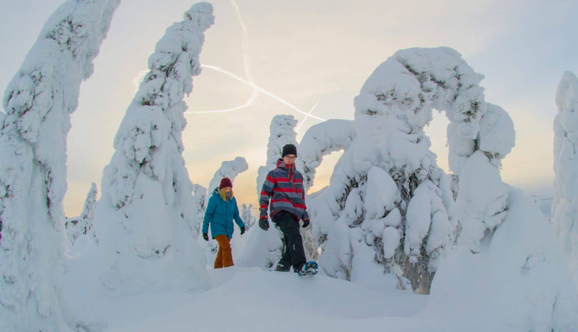 Hotel Iso-Syöte Lapland Finland winter activities snowshoeing snowshoe rent lumikenkäily lumikenkä vuokra